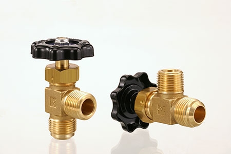 TRUCK VALVE MALE NPT x FLARE
